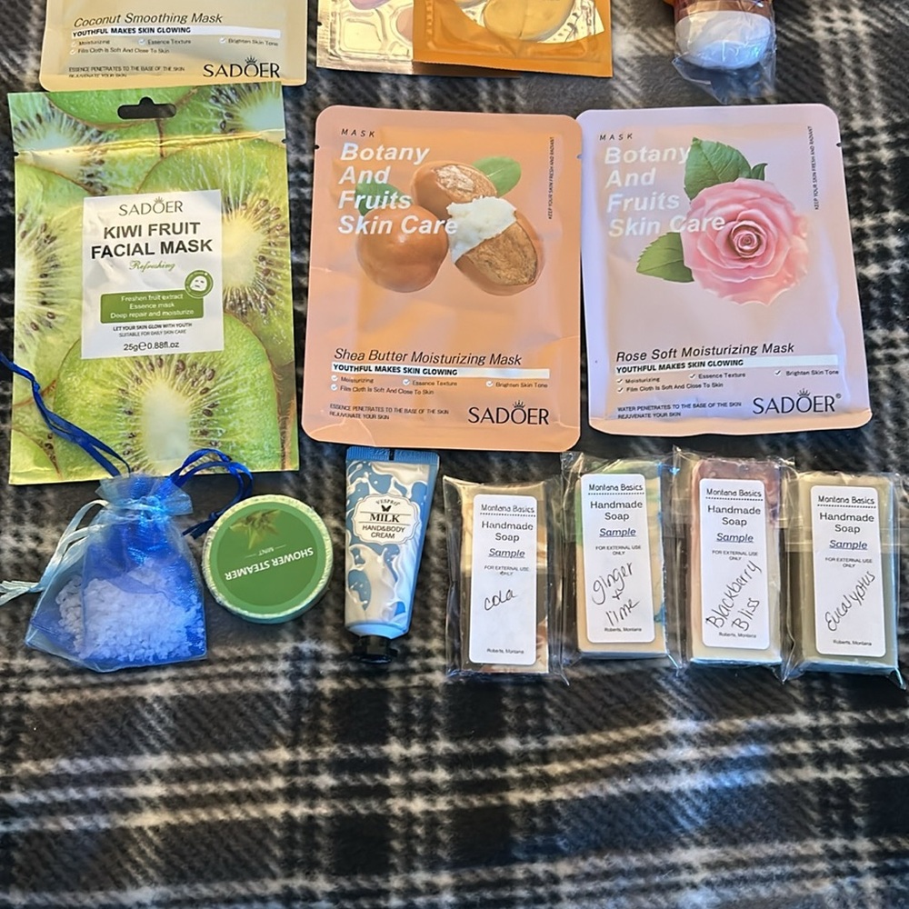 Bath and body works fall bundle - Picture 14 of 15